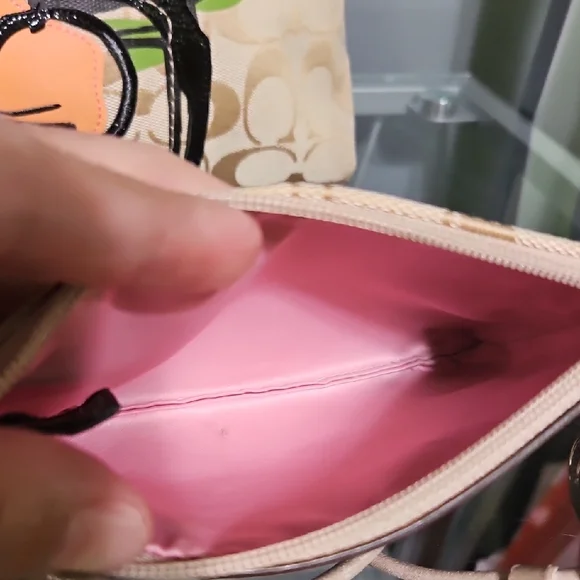 COACH EUC POPPY TOTE AND MATCHING WRISLET BUNDLE - Picture 16 of 16